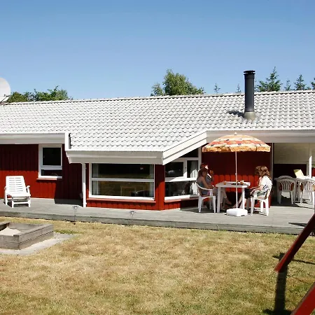 Three-bedroom Holiday In 6 Jerup